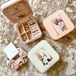 Letter-Stamped Jewellery Case White / A nz
